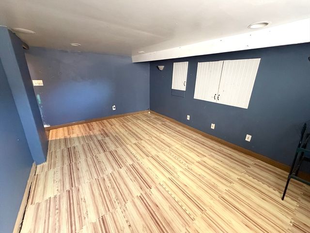 180 Russell Rd, Westfield, MA 01085