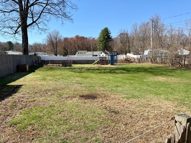 180 Russell Rd, Westfield, MA 01085