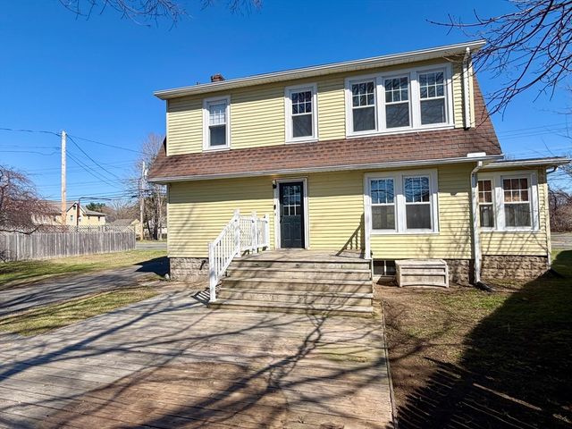 180 Russell Rd, Westfield, MA 01085
