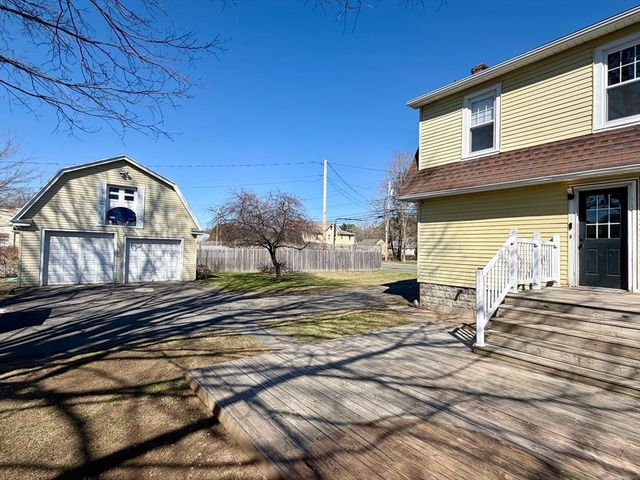 180 Russell Rd, Westfield, MA 01085