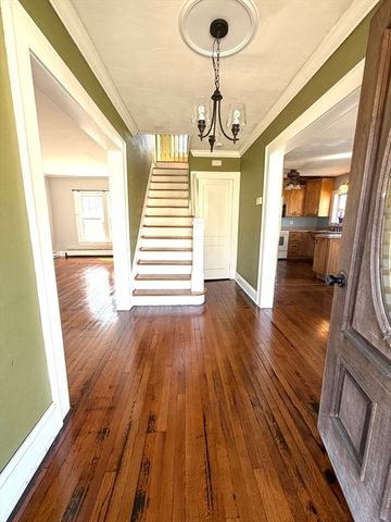 180 Russell Rd, Westfield, MA 01085