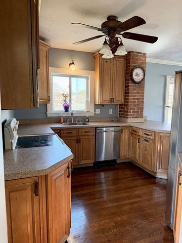 180 Russell Rd, Westfield, MA 01085