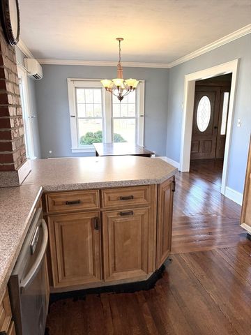 180 Russell Rd, Westfield, MA 01085
