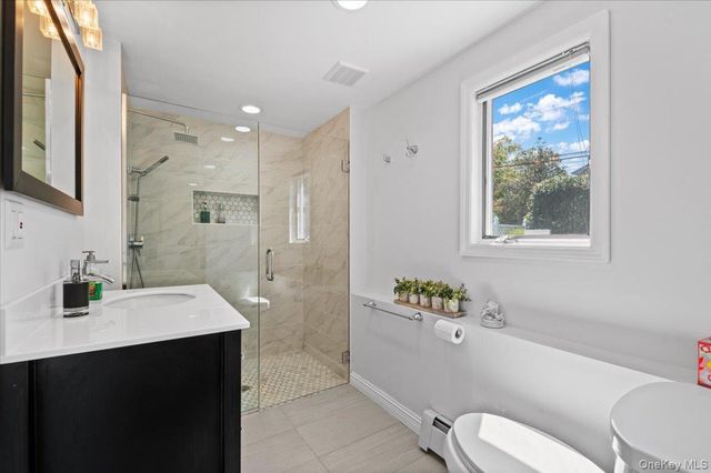1 Sandra Court, Glen Cove, NY 11542