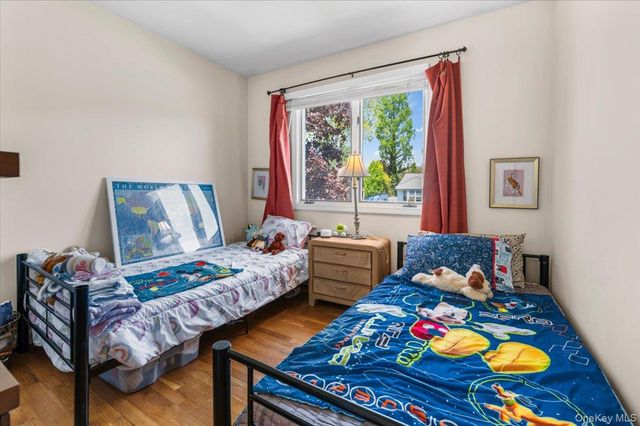 1 Sandra Court, Glen Cove, NY 11542