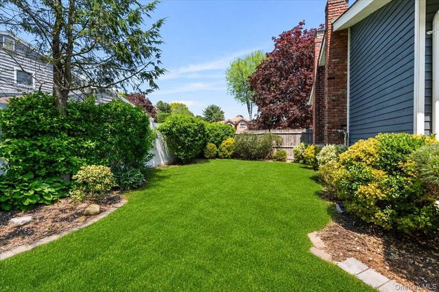 1 Sandra Court, Glen Cove, NY 11542