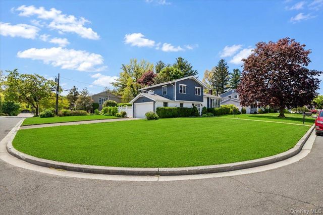 1 Sandra Court, Glen Cove, NY 11542