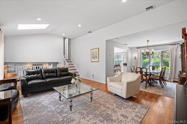 1 Sandra Court, Glen Cove, NY 11542