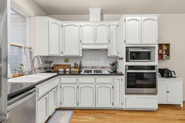 2398 Springbrook Road 6, Medford, OR 97504