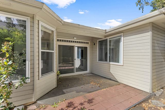 2398 Springbrook Road 6, Medford, OR 97504