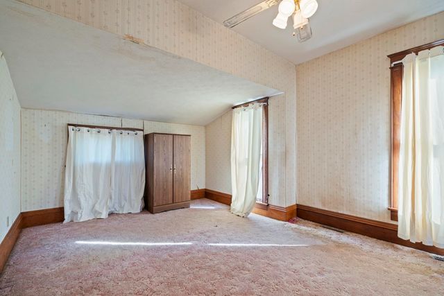 105 E Section Street, Claypool, IN 46510