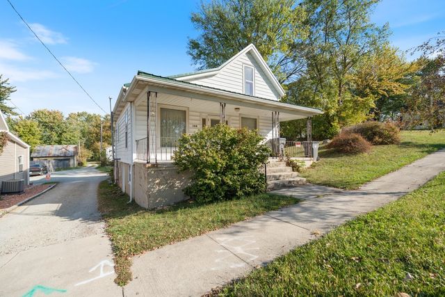 105 E Section Street, Claypool, IN 46510