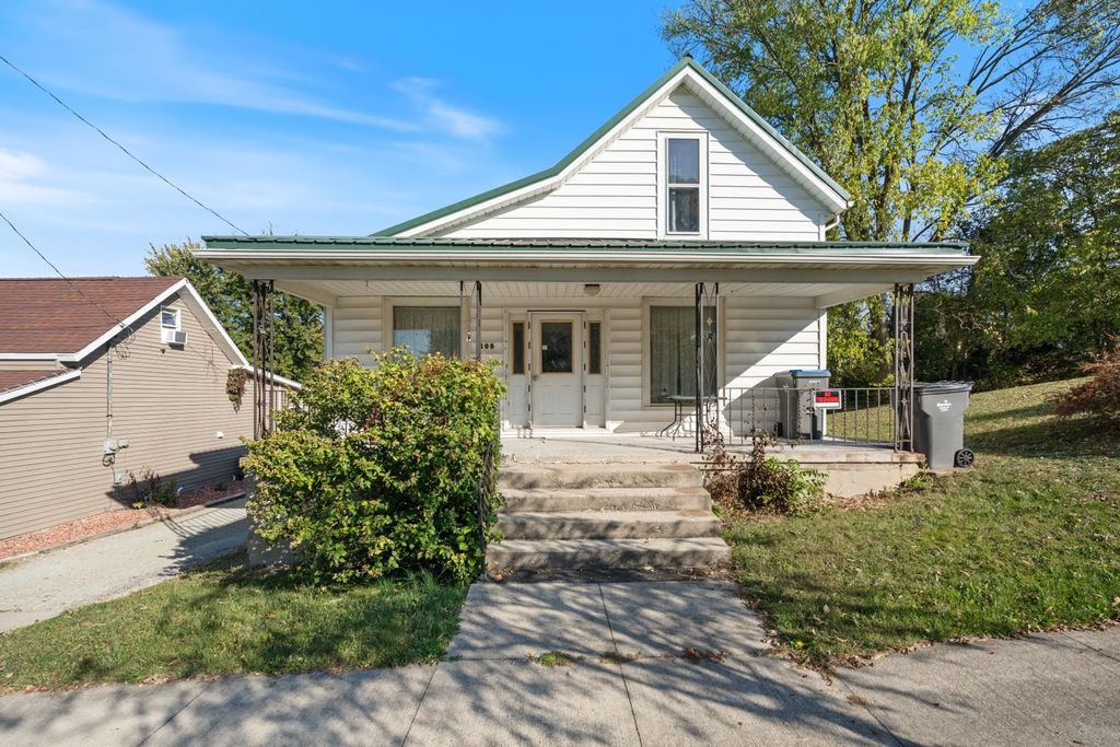 105 E Section Street, Claypool, IN 46510