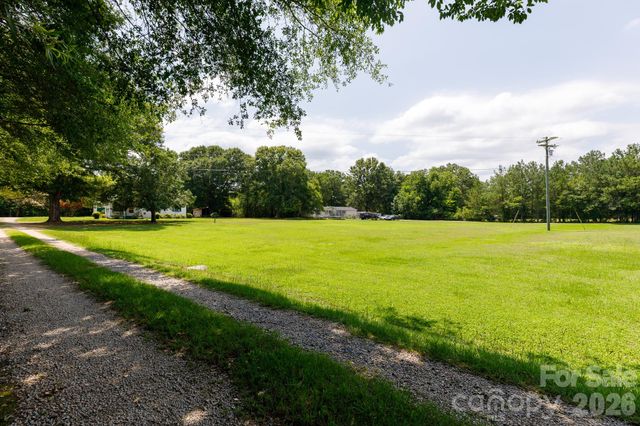 785 Hawthorne Road, Chester, SC 29706