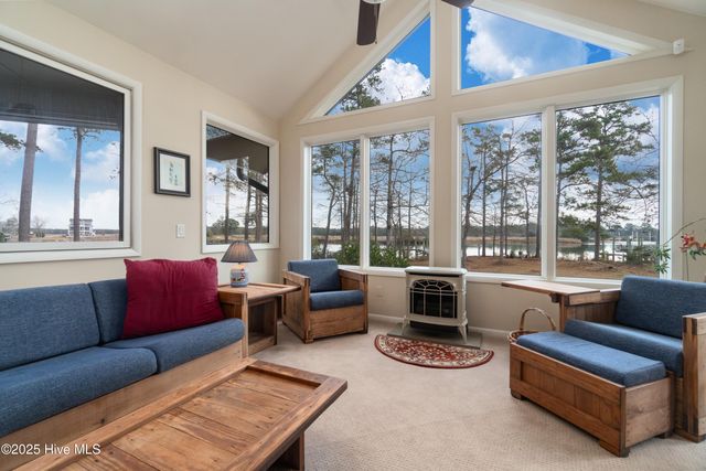 138 Shoreline Court, Oriental, NC 28571