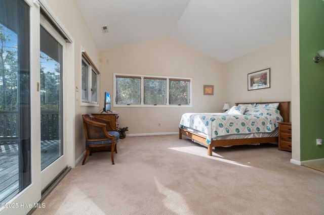 138 Shoreline Court, Oriental, NC 28571