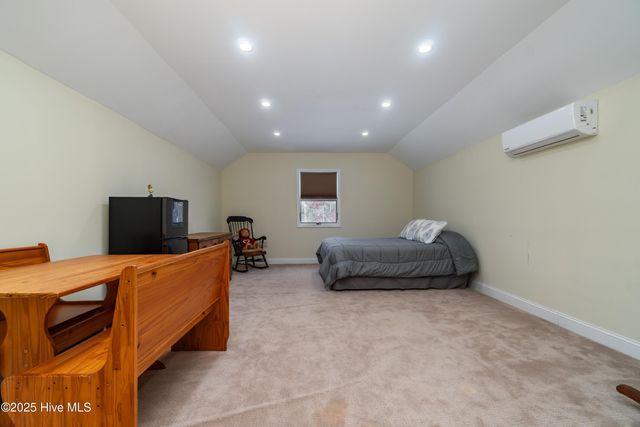 138 Shoreline Court, Oriental, NC 28571