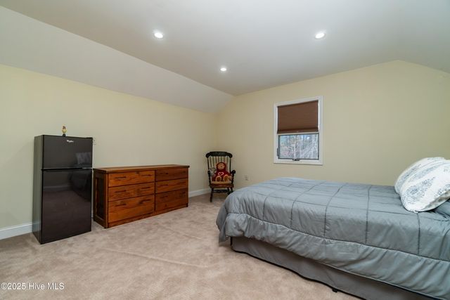 138 Shoreline Court, Oriental, NC 28571