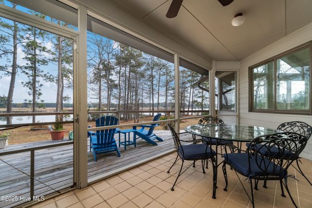 138 Shoreline Court, Oriental, NC 28571