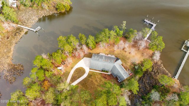 138 Shoreline Court, Oriental, NC 28571