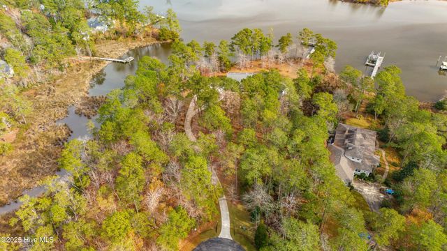 138 Shoreline Court, Oriental, NC 28571