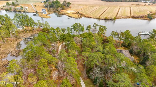 138 Shoreline Court, Oriental, NC 28571