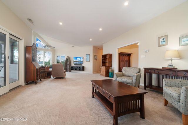 138 Shoreline Court, Oriental, NC 28571