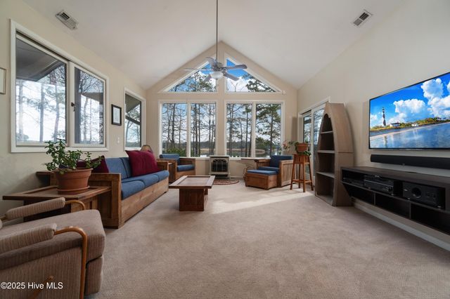 138 Shoreline Court, Oriental, NC 28571