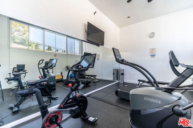 999 N Doheny Drive 205, West Hollywood, CA 90069