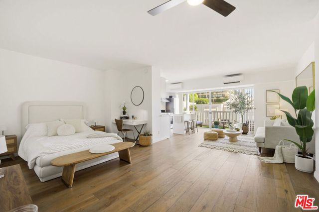 999 N Doheny Drive 205, West Hollywood, CA 90069