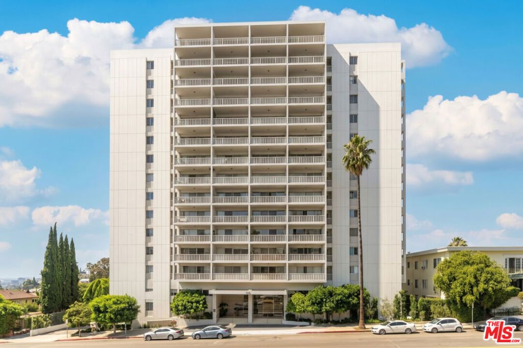 999 N Doheny Drive 205, West Hollywood, CA 90069