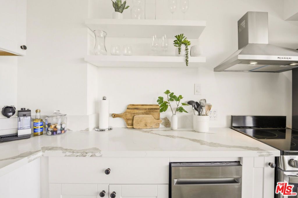 999 N Doheny Drive 205, West Hollywood, CA 90069 — photo 5