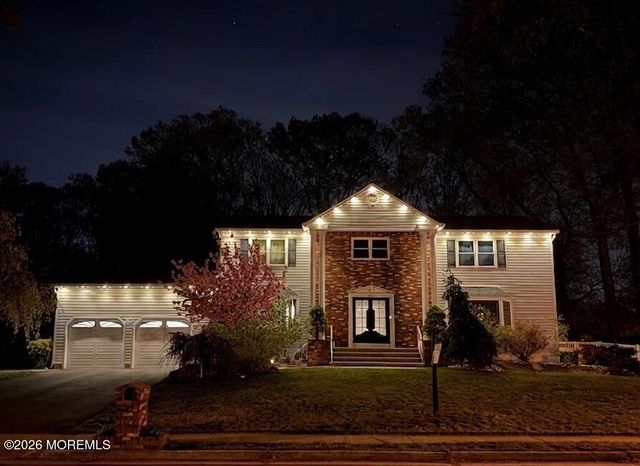 25 Monroe Drive, Marlboro, NJ 07746