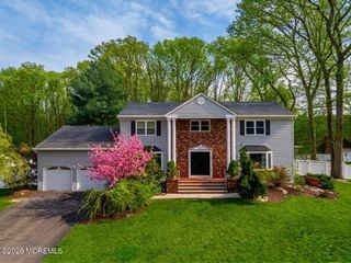 25 Monroe Drive, Marlboro, NJ 07746