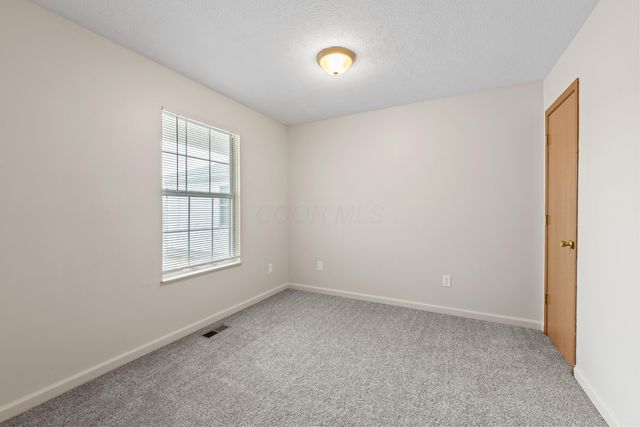 442 Courtland Lane, Pickerington, OH 43147