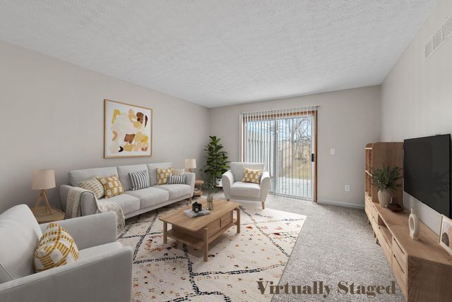 442 Courtland Lane, Pickerington, OH 43147