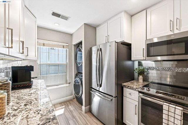 4125 Amberwood Cir, Pleasanton, CA 94588