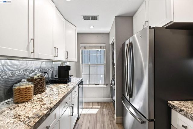 4125 Amberwood Cir, Pleasanton, CA 94588