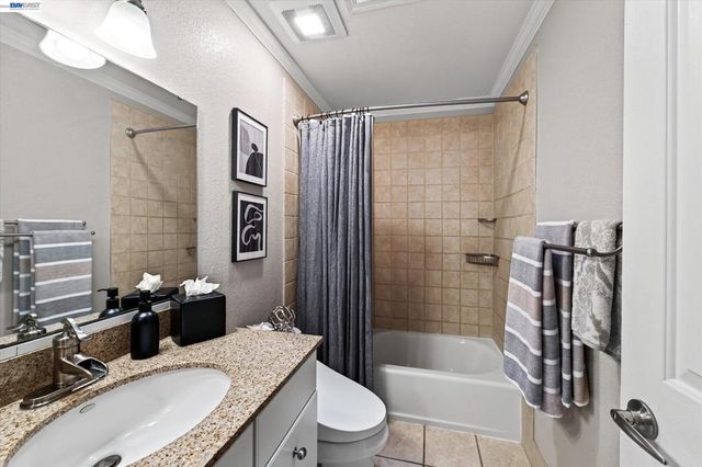 4125 Amberwood Cir, Pleasanton, CA 94588