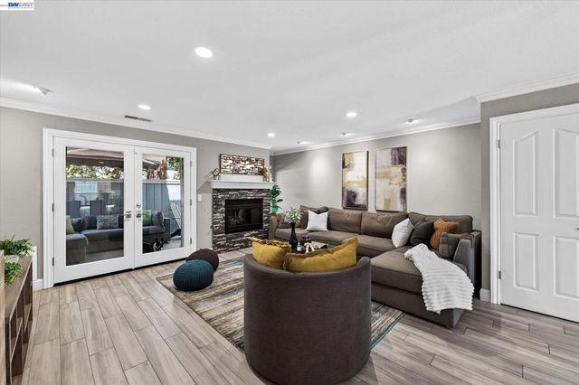 4125 Amberwood Cir, Pleasanton, CA 94588