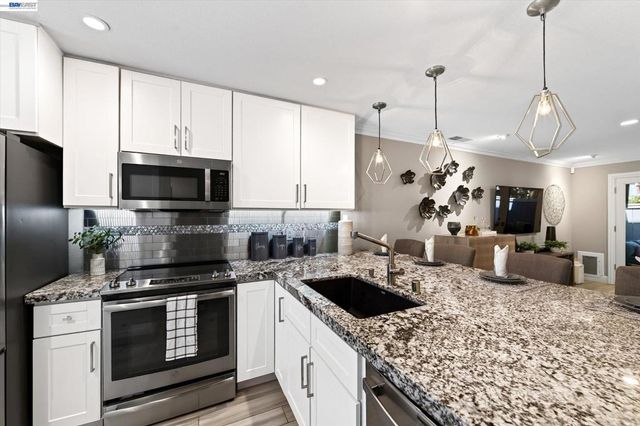 4125 Amberwood Cir, Pleasanton, CA 94588