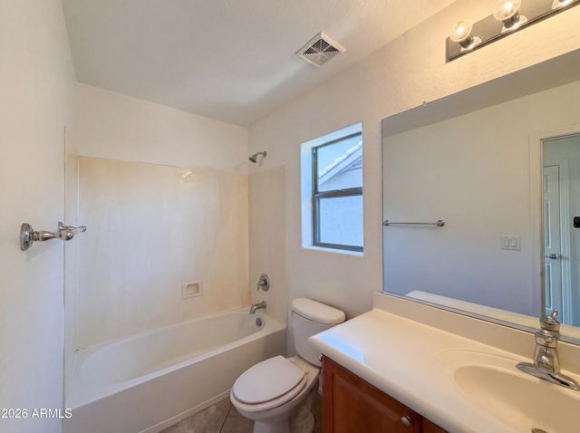 38034 N HUDSON Trail, Anthem, AZ 85086