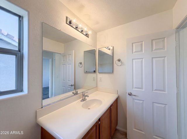 38034 N HUDSON Trail, Anthem, AZ 85086