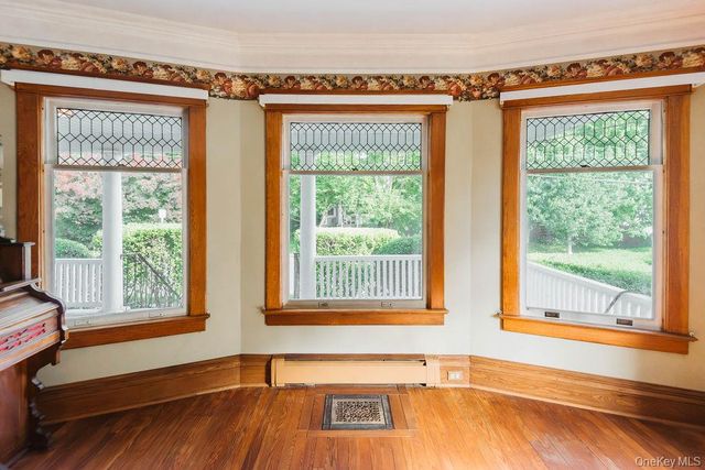 54 Linderman Avenue, Kingston, NY 12401