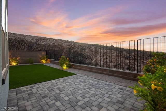 2004 Peaceful Mesa Court, Henderson, NV 89052