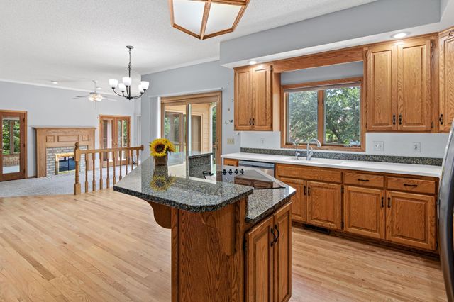 1200 Summit Oaks Drive, Burnsville, MN 55337