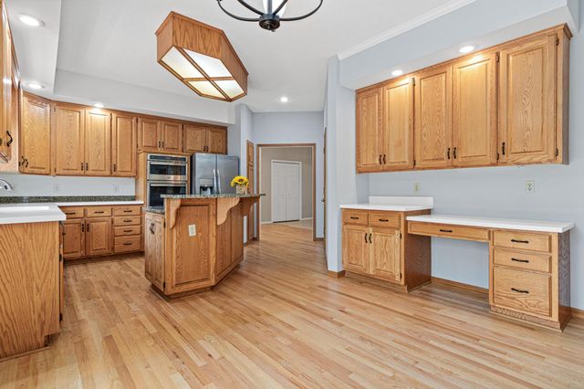 1200 Summit Oaks Drive, Burnsville, MN 55337
