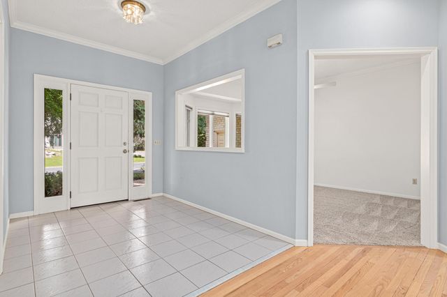 1200 Summit Oaks Drive, Burnsville, MN 55337
