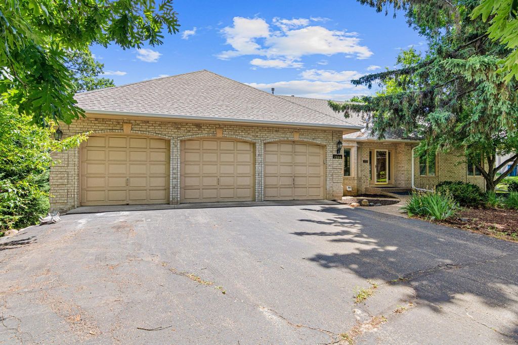 1200 Summit Oaks Drive, Burnsville, MN 55337 — photo 2