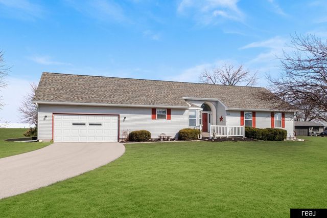 26110 W Maple Road, Waterloo, NE 68069